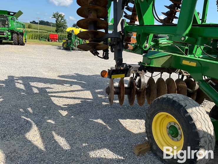 2015-john-deere-2620-image-19