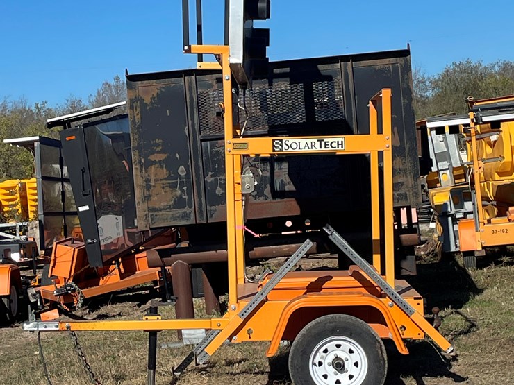 #6311-•-2019-solar-tech-arrow-board-(trailer-#37182),-no-title-image-3