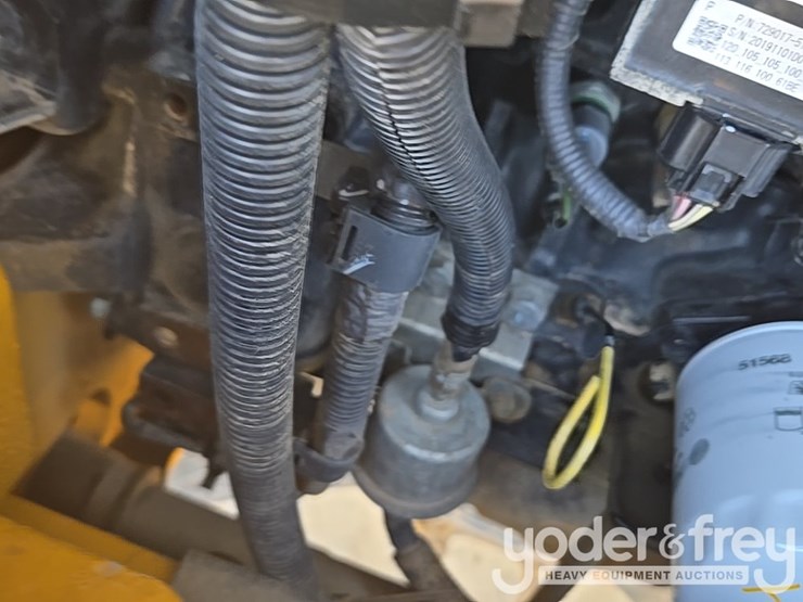 2020-deere-35g-image-57