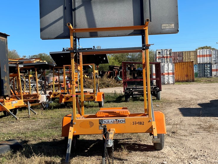 #6311-•-2019-solar-tech-arrow-board-(trailer-#37182),-no-title-image-4