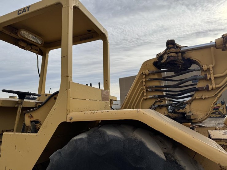 caterpillar-613b-image-12