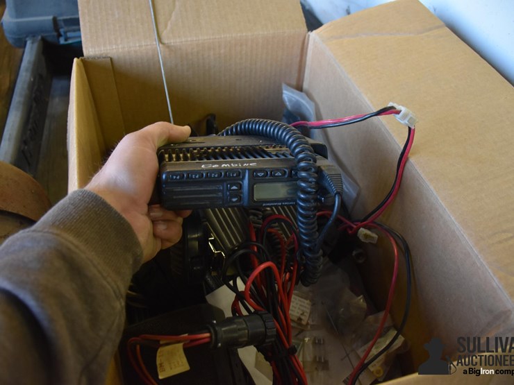 box-of-cb-radios-image-3