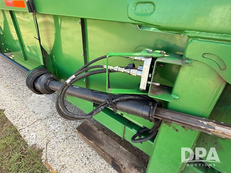 2014-john-deere-616c-image-27