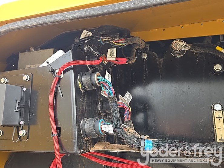 2019-deere-850l-wlt-image-77