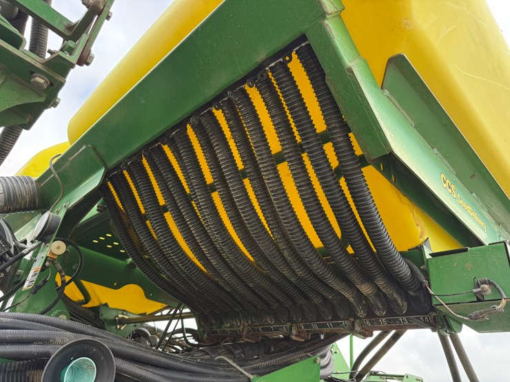 john-deere-1790-image-30