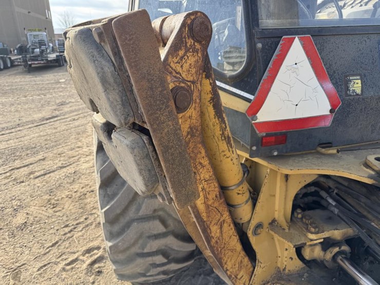 caterpillar-416b-image-30