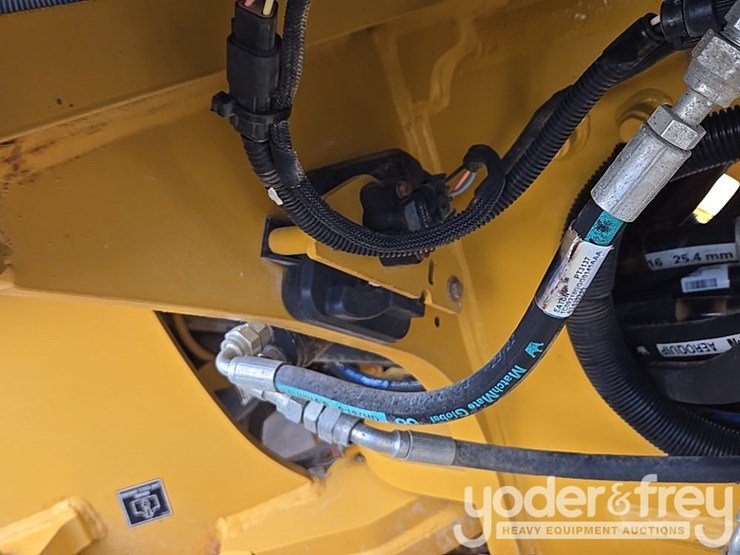 2017-deere-872g-image-56