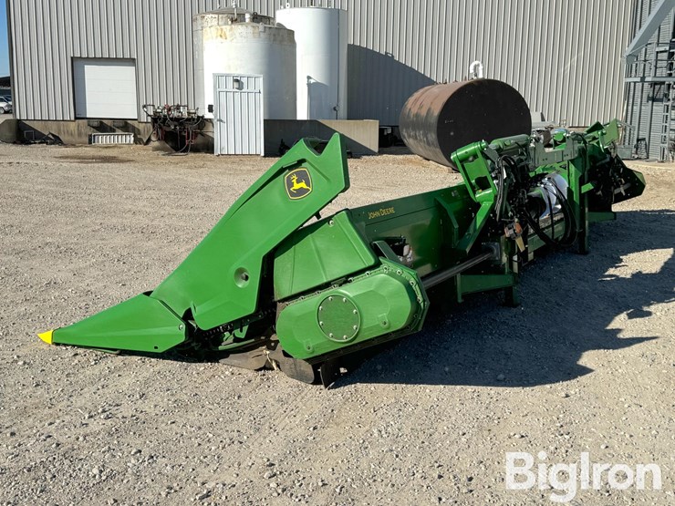 2024-john-deere-c12f-image-5