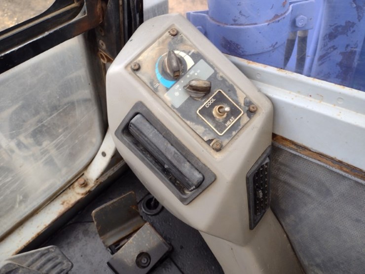 komatsu-pc128uu-2-image-9