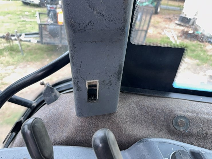 new-holland-8770-image-121