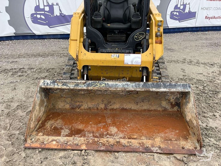 2019-caterpillar-249d-image-8