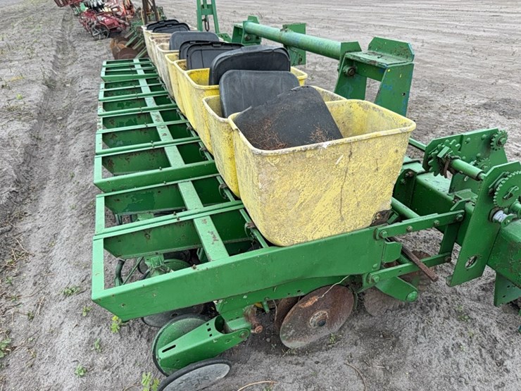 john-deere-7100-image-12