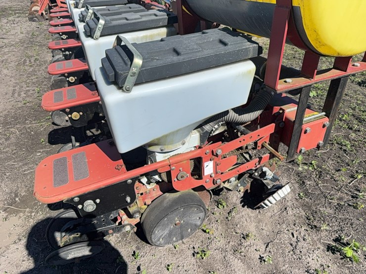 agco-white-8700-image-38