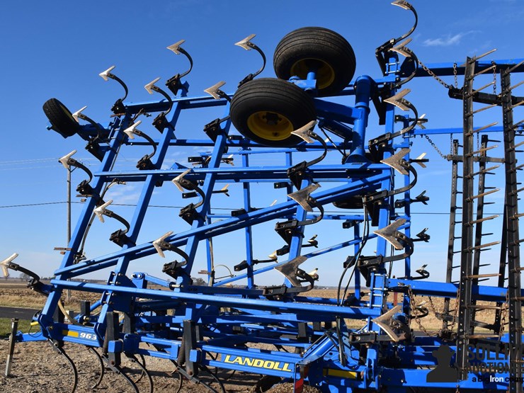 2014-landoll-9630-image-18