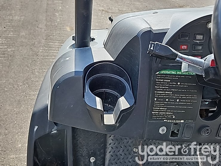 2019-club-car-carryall-1700-image-33