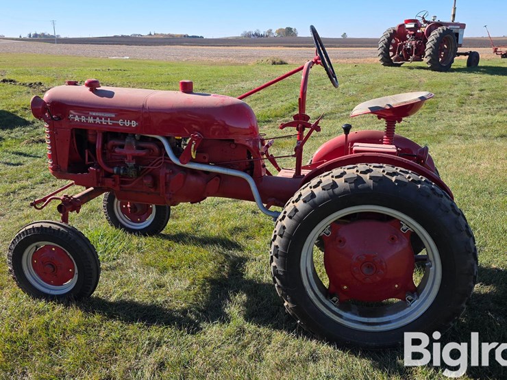 1955-farmall-cub-2wd-tractor-image-8