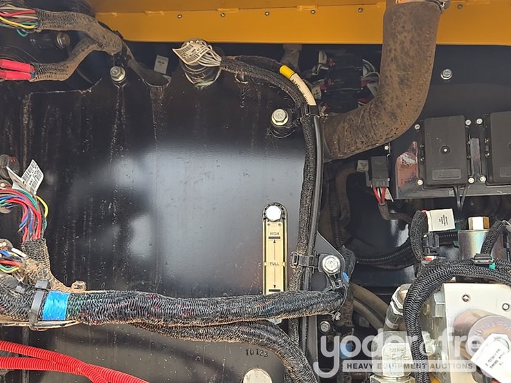 2019-deere-850l-wlt-image-79