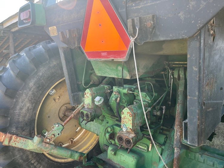 john-deere-4240-image-17