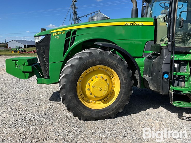 2019-john-deere-8295r-image-9