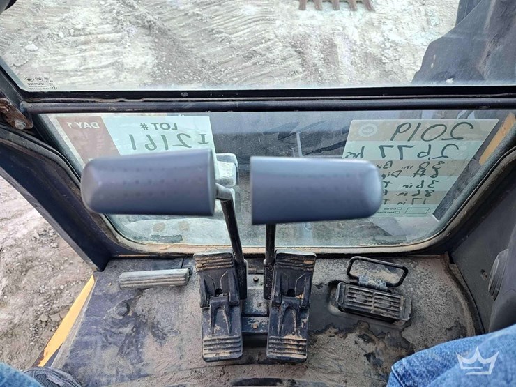 2019-deere-85g-image-39