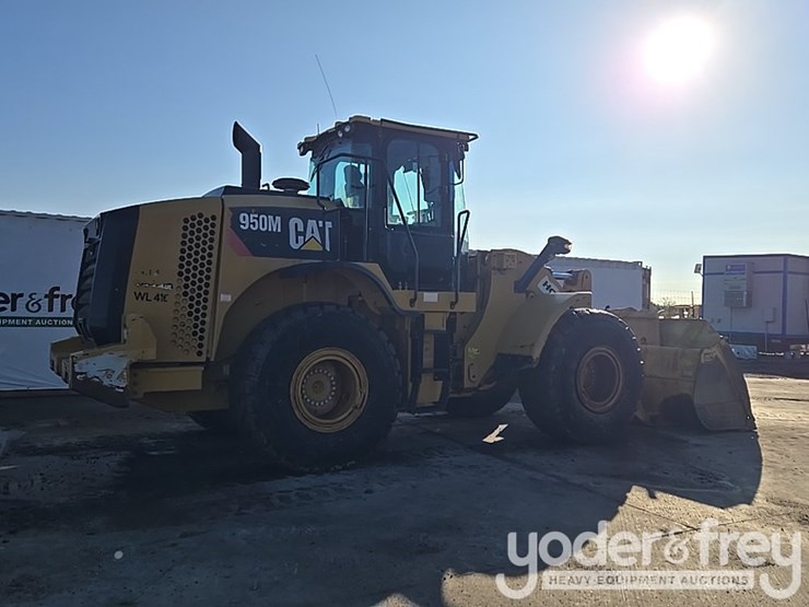 2016-caterpillar-950m-image-5