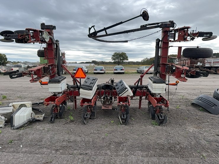 agco-white-8700-image-12