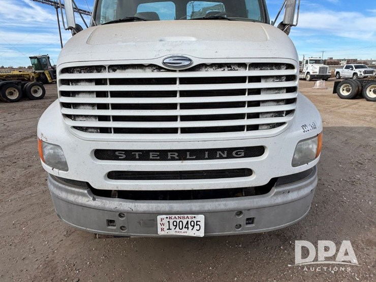 2000-caterpillar-10-image-15