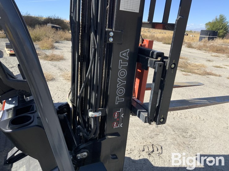 toyota-sfdu25-forklift-image-16