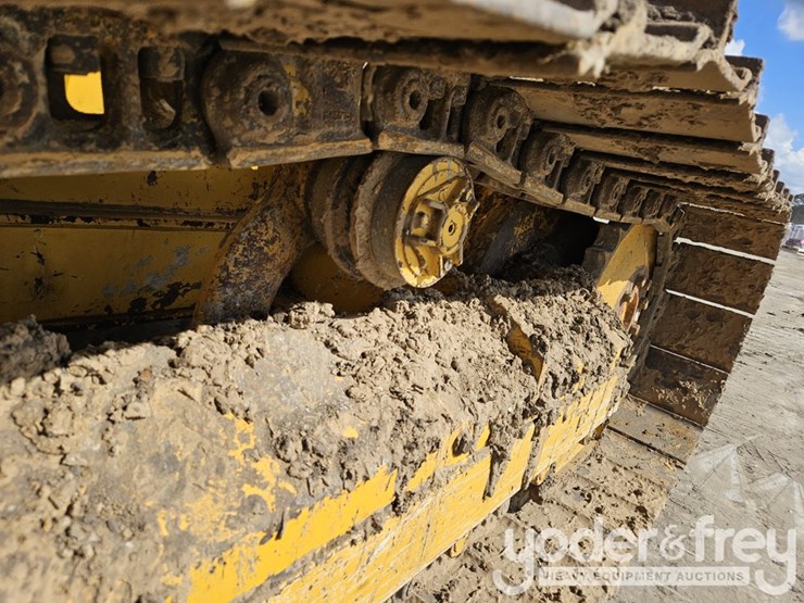 2015-deere-450j-image-21