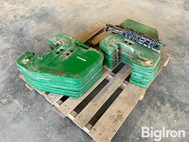 john-deere-12-image-1