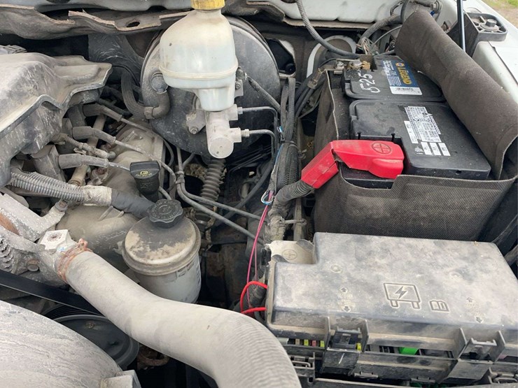 2010-dodge-crew-cab-pickup-image-29