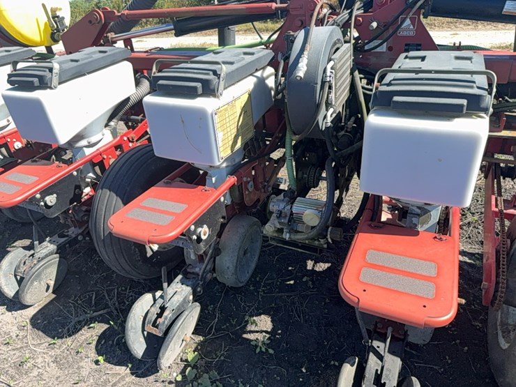 agco-white-8700-image-42