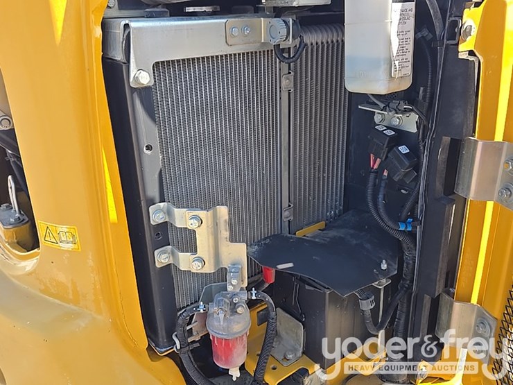 2019-deere-35g-image-55