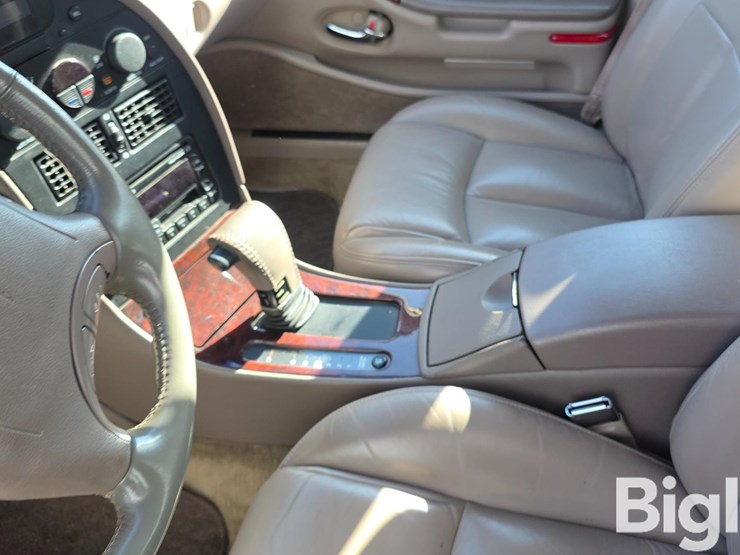 1995-oldsmobile-aurora-4-door-sedan-image-20