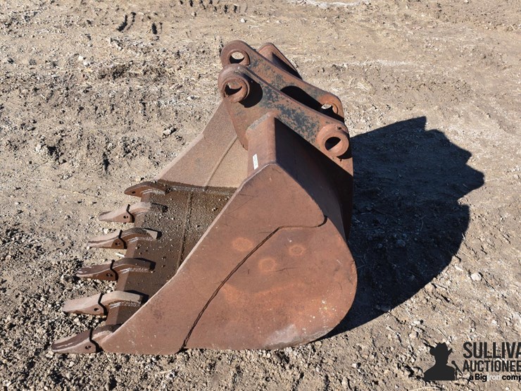 backhoe-bucket-image-7