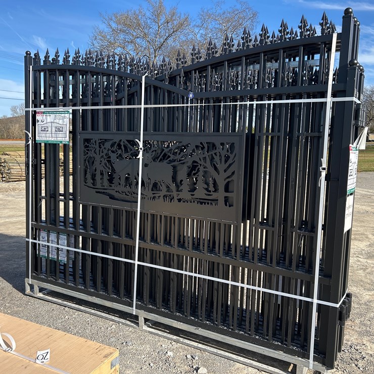 #18 • (1) 20’ SET OF DEER ENTRANCE GATES