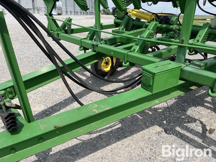 john-deere-1610-image-11