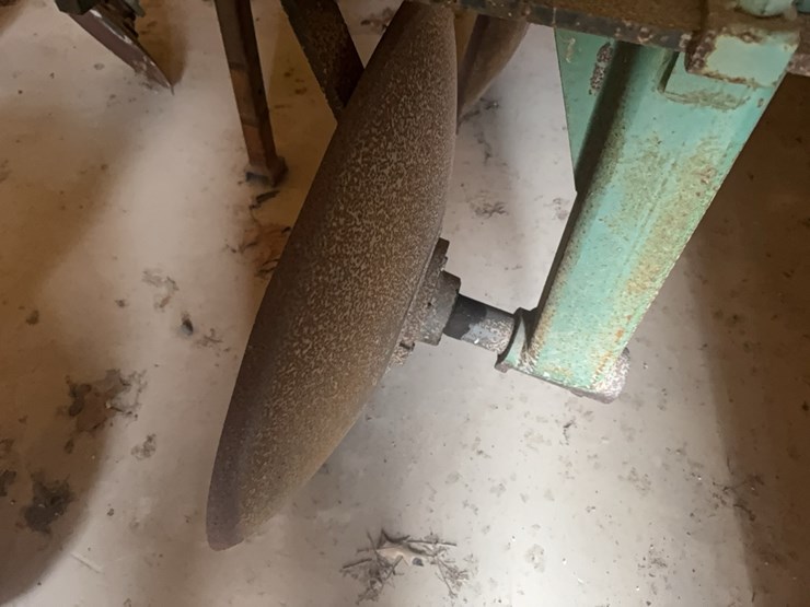 strickland-4-row-sweet-potato-inverting-plow-image-6