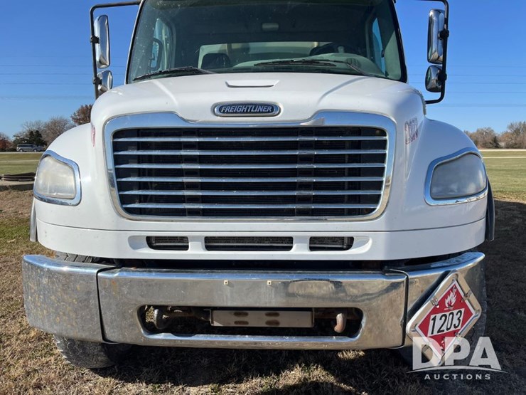 2007-freightliner-petroleum-truck-(jn3391,-unit-2373)-image-18