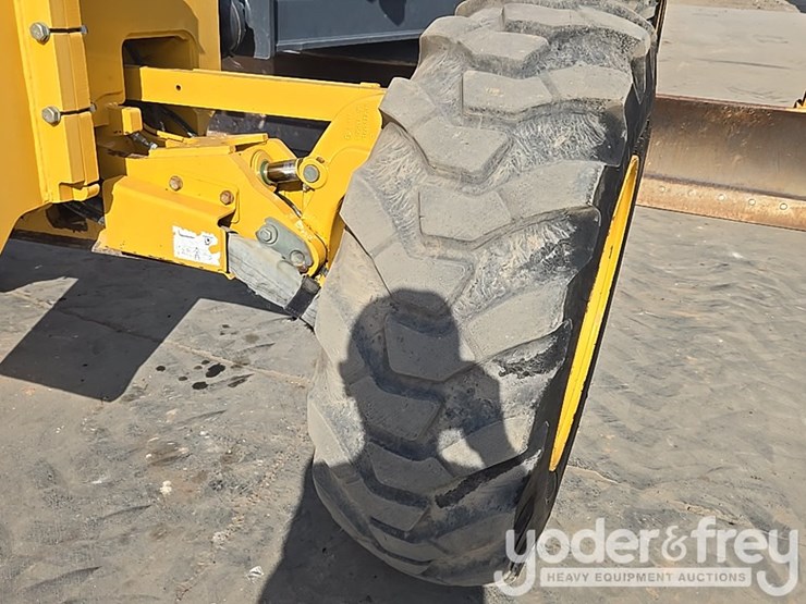 2017-deere-872g-image-66