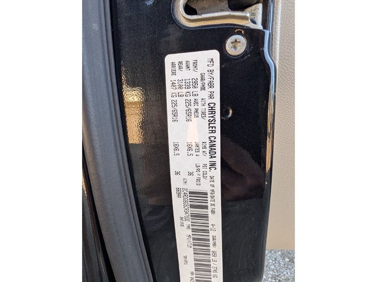 2012-dodge-grand-caravan-image-23