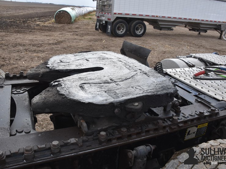 2011-mack-cxu613-t/a-truck-tractor-image-9