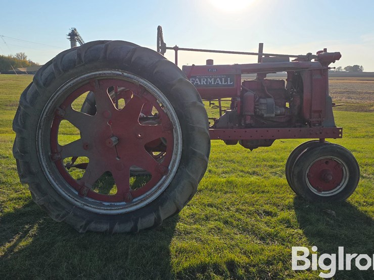 1939-farmall-f-14-2wd-tractor-image-4