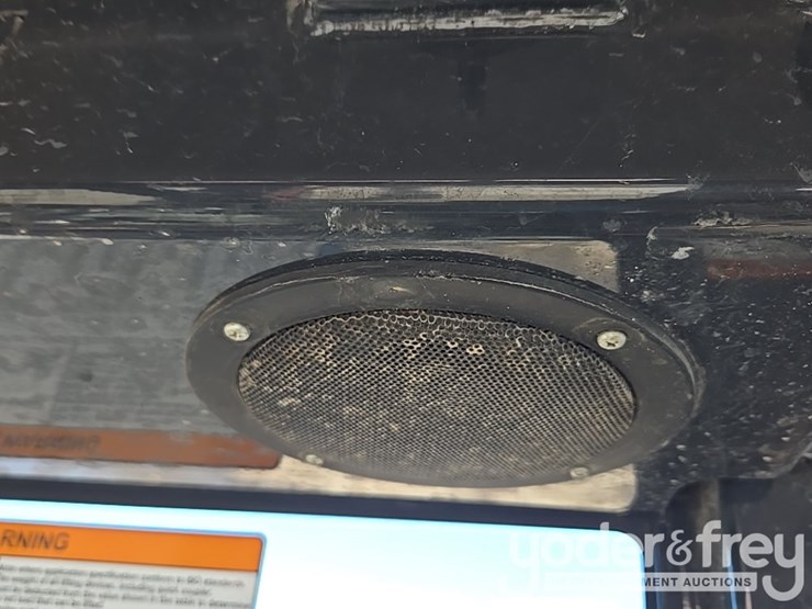 2022-yanmar-vio80-image-106