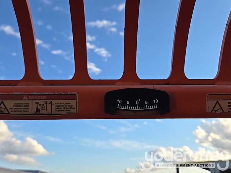 2016-sky-trak-8042-image-125