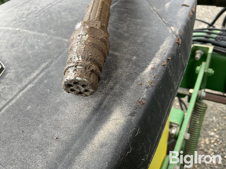 2002-john-deere-1700-image-13