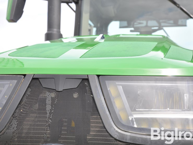 2022-john-deere-8r-280-image-11
