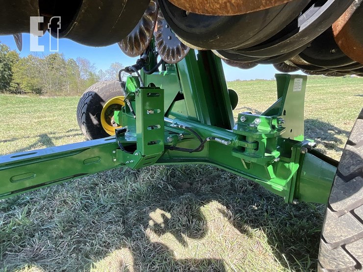 2021-john-deere-1745-image-12