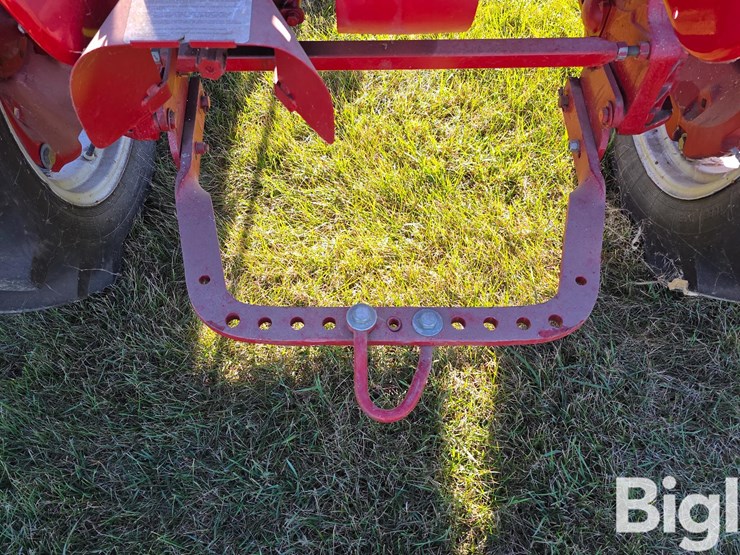 1948-farmall-super-a-2wd-tractor-image-9