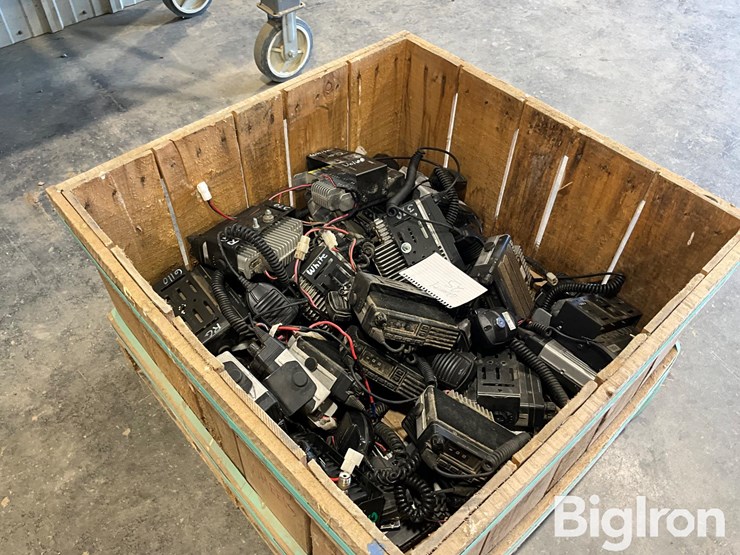 2-way-radios-image-2